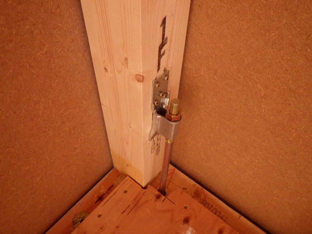 金物が施工されています。