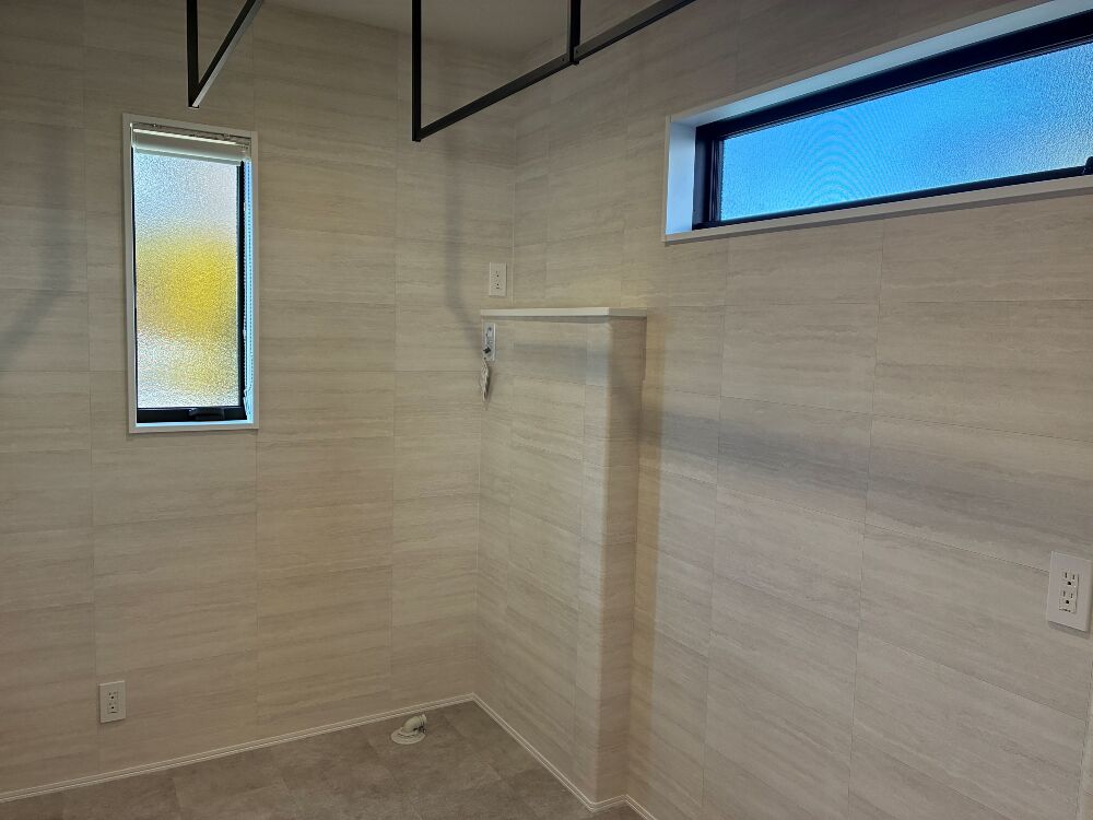 クロスが貼られました！